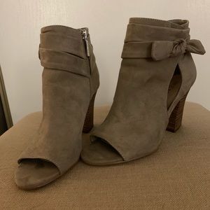 Nine West heel
